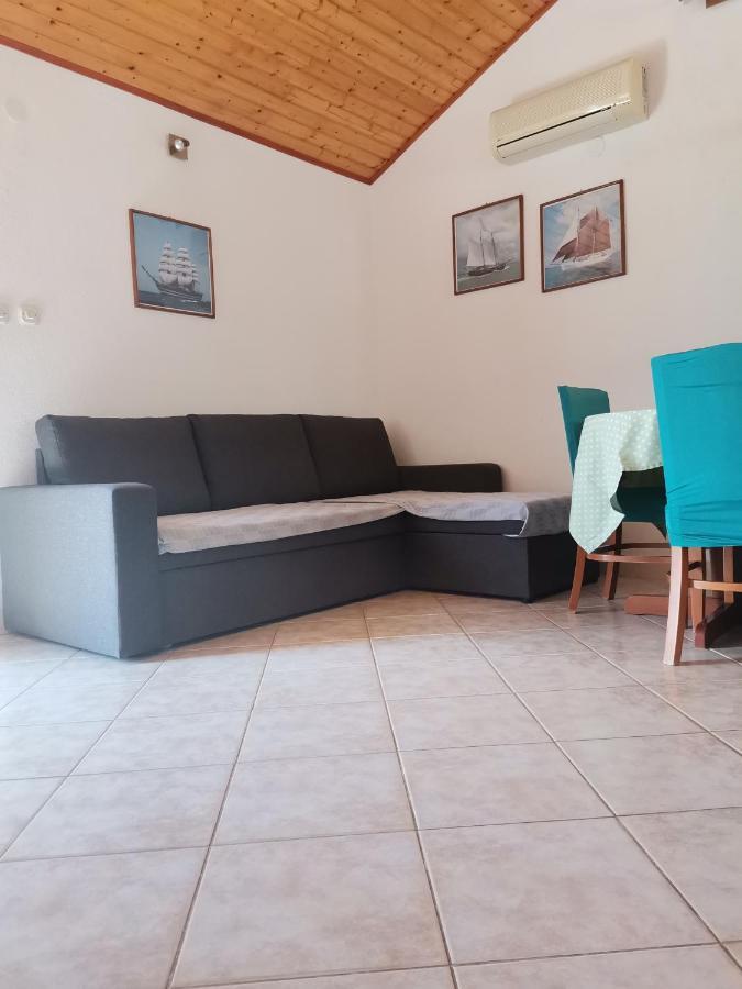 Holiday Home Vineyard House Бол Екстер'єр фото