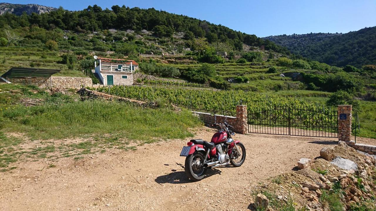 Holiday Home Vineyard House Бол Екстер'єр фото