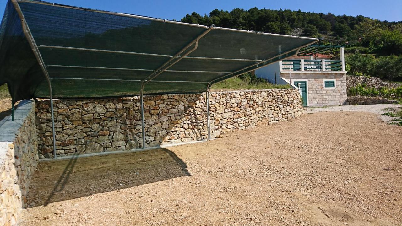 Holiday Home Vineyard House Бол Екстер'єр фото